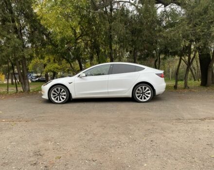 Белый Тесла Модель 3, объемом двигателя 0 л и пробегом 135 тыс. км за 17500 $, фото 1 на Automoto.ua