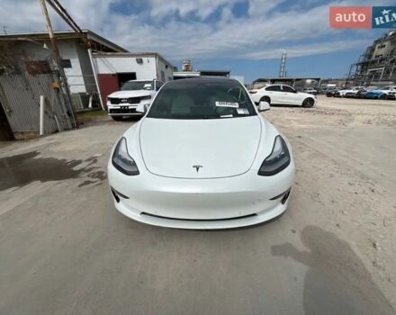 Білий Тесла Модель 3, об'ємом двигуна 0 л та пробігом 193 тис. км за 12500 $, фото 1 на Automoto.ua