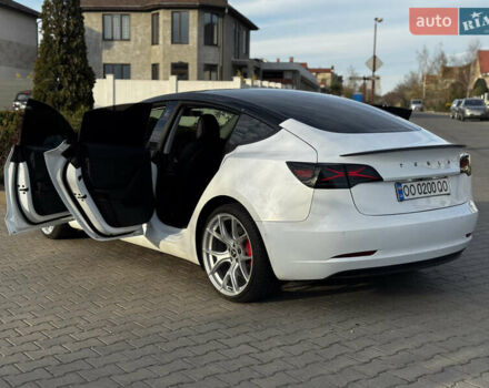 Белый Тесла Модель 3, объемом двигателя 0 л и пробегом 165 тыс. км за 19999 $, фото 1 на Automoto.ua