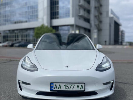 Білий Тесла Модель 3, об'ємом двигуна 0 л та пробігом 67 тис. км за 20550 $, фото 1 на Automoto.ua
