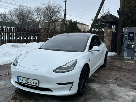 Белый Тесла Модель 3, объемом двигателя 0 л и пробегом 117 тыс. км за 17200 $, фото 1 на Automoto.ua