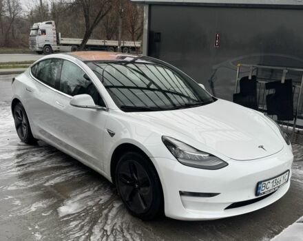 Білий Тесла Модель 3, об'ємом двигуна 0 л та пробігом 130 тис. км за 16000 $, фото 1 на Automoto.ua