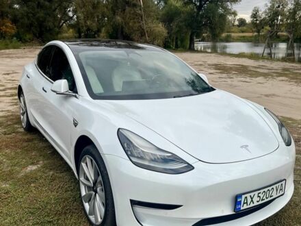 Тесла Модель 3 2018 у Харкові на Automoto.ua Білий Тесла Модель 3, об'ємом двигуна 0 л та пробігом 221 тис. км за 17500 $, фото 1 на Automoto.ua