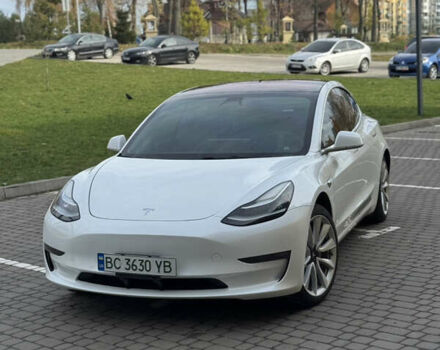 Білий Тесла Модель 3, об'ємом двигуна 0 л та пробігом 170 тис. км за 15500 $, фото 1 на Automoto.ua