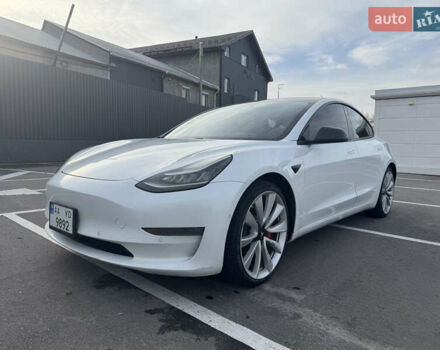 Белый Тесла Модель 3, объемом двигателя 0 л и пробегом 299 тыс. км за 16000 $, фото 1 на Automoto.ua
