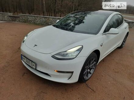 Тесла Модель 3 2018 у Житомирі на Automoto.ua Білий Тесла Модель 3, об'ємом двигуна 0 л та пробігом 121 тис. км за 19555 $, фото 1 на Automoto.ua