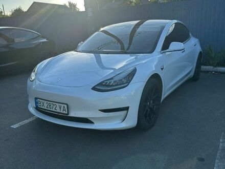 Білий Тесла Модель 3, об'ємом двигуна 0 л та пробігом 125 тис. км за 17000 $, фото 1 на Automoto.ua