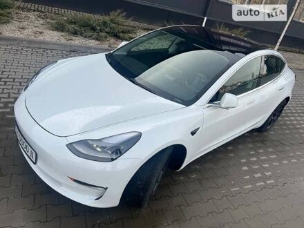 Тесла Модель 3 2018 в Белой Церкве на Automoto.ua Белый Тесла Модель 3, объемом двигателя 0 л и пробегом 92 тыс. км за 22999 $, фото 1 на Automoto.ua