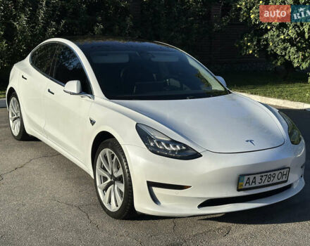 Білий Тесла Модель 3, об'ємом двигуна 0 л та пробігом 94 тис. км за 16800 $, фото 1 на Automoto.ua