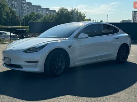 Белый Тесла Модель 3, объемом двигателя 0 л и пробегом 134 тыс. км за 17500 $, фото 1 на Automoto.ua