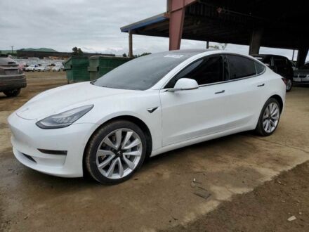 Тесла Модель 3 2018 в Виннице на Automoto.ua Белый Тесла Модель 3, объемом двигателя 0 л и пробегом 99 тыс. км за 4850 $, фото 1 на Automoto.ua