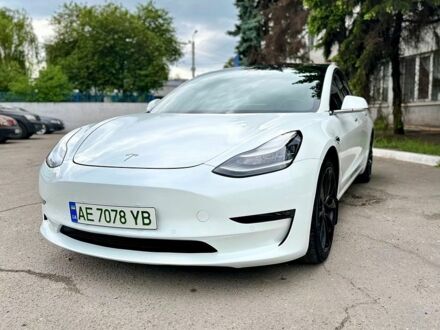 Білий Тесла Модель 3, об'ємом двигуна 0 л та пробігом 238 тис. км за 13800 $, фото 1 на Automoto.ua