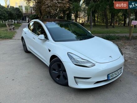 Білий Тесла Модель 3, об'ємом двигуна 0 л та пробігом 98 тис. км за 16000 $, фото 1 на Automoto.ua