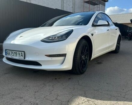 Белый Тесла Модель 3, объемом двигателя 0 л и пробегом 180 тыс. км за 16000 $, фото 1 на Automoto.ua