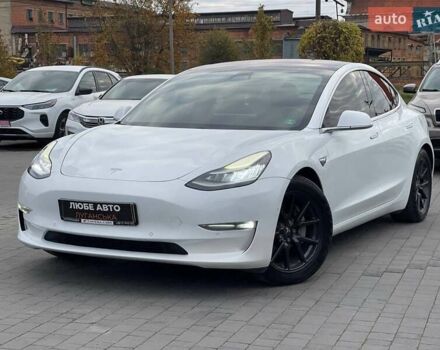 Белый Тесла Модель 3, объемом двигателя 0 л и пробегом 151 тыс. км за 17300 $, фото 1 на Automoto.ua