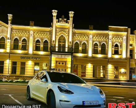 Білий Тесла Модель 3, об'ємом двигуна 0.15 л та пробігом 90 тис. км за 17300 $, фото 1 на Automoto.ua