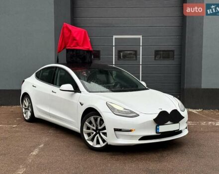 Білий Тесла Модель 3, об'ємом двигуна 0 л та пробігом 35 тис. км за 19500 $, фото 1 на Automoto.ua