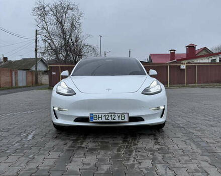Білий Тесла Модель 3, об'ємом двигуна 0 л та пробігом 123 тис. км за 18000 $, фото 1 на Automoto.ua