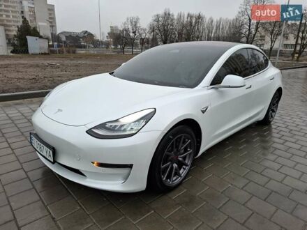 Тесла Модель 3 2018 у Черкасах на Automoto.ua Білий Тесла Модель 3, об'ємом двигуна 0 л та пробігом 34 тис. км за 17400 $, фото 1 на Automoto.ua