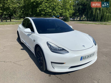 Белый Тесла Модель 3, объемом двигателя 0 л и пробегом 112 тыс. км за 17500 $, фото 1 на Automoto.ua