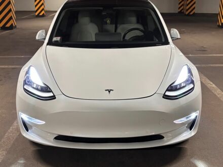 Білий Тесла Модель 3, об'ємом двигуна 0 л та пробігом 73 тис. км за 18000 $, фото 1 на Automoto.ua