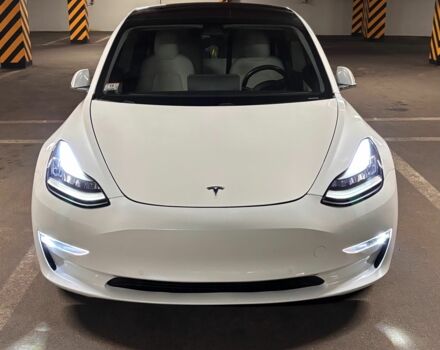 Белый Тесла Модель 3, объемом двигателя 0 л и пробегом 73 тыс. км за 18000 $, фото 1 на Automoto.ua