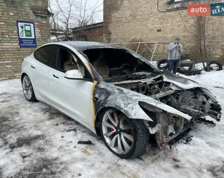 Белый Тесла Модель 3, объемом двигателя 0 л и пробегом 127 тыс. км за 8000 $, фото 1 на Automoto.ua