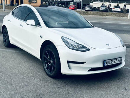 Тесла Модель 3 2018 в Днепре (Днепропетровске) на Automoto.ua Белый Тесла Модель 3, объемом двигателя 0 л и пробегом 140 тыс. км за 16600 $, фото 1 на Automoto.ua