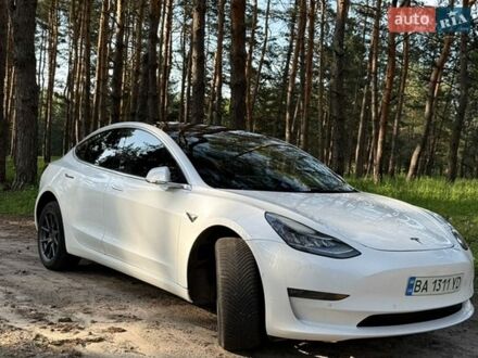 Білий Тесла Модель 3, об'ємом двигуна 0 л та пробігом 204 тис. км за 14999 $, фото 1 на Automoto.ua