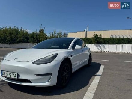 Тесла Модель 3 2018 у Полтаві на Automoto.ua Білий Тесла Модель 3, об'ємом двигуна 0 л та пробігом 168 тис. км за 17000 $, фото 1 на Automoto.ua