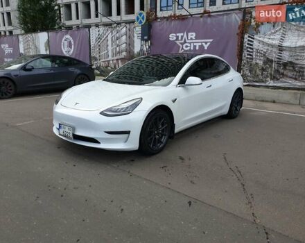 Білий Тесла Модель 3, об'ємом двигуна 0 л та пробігом 99 тис. км за 17900 $, фото 1 на Automoto.ua
