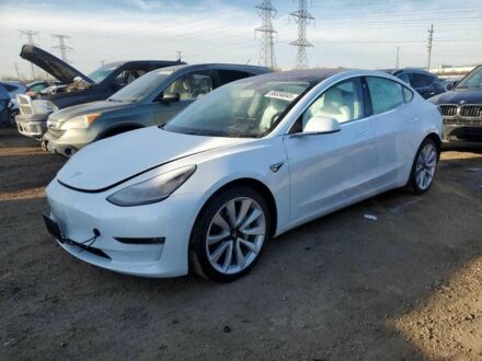Тесла Модель 3 2018 в Львове на Automoto.ua Белый Тесла Модель 3, объемом двигателя 0 л и пробегом 42 тыс. км за 6600 $, фото 1 на Automoto.ua