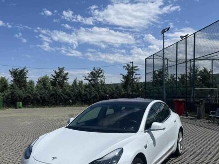 Тесла Модель 3 2018 в Виннице на Automoto.ua Белый Тесла Модель 3, объемом двигателя 0 л и пробегом 70 тыс. км за 11200 $, фото 1 на Automoto.ua