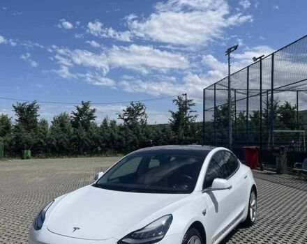 Белый Тесла Модель 3, объемом двигателя 0 л и пробегом 70 тыс. км за 11200 $, фото 1 на Automoto.ua