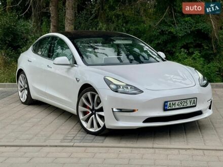 Білий Тесла Модель 3, об'ємом двигуна 0 л та пробігом 115 тис. км за 17450 $, фото 1 на Automoto.ua