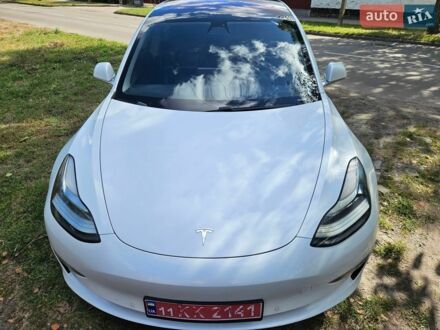 Білий Тесла Модель 3, об'ємом двигуна 0 л та пробігом 226 тис. км за 16500 $, фото 1 на Automoto.ua