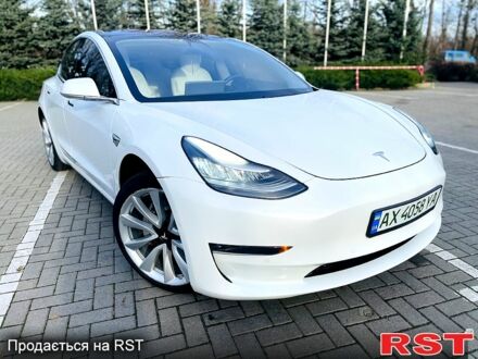 Білий Тесла Модель 3, об'ємом двигуна 0 л та пробігом 114 тис. км за 19000 $, фото 1 на Automoto.ua