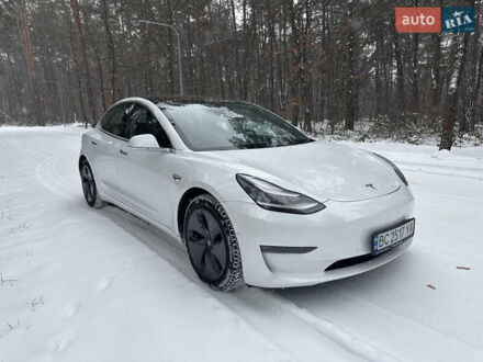Тесла Модель 3 2018 у Львові на Automoto.ua Білий Тесла Модель 3, об'ємом двигуна 0 л та пробігом 87 тис. км за 22500 $, фото 1 на Automoto.ua