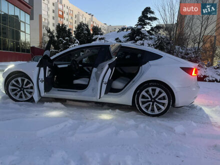 Тесла Модель 3 2018 в Харькове на Automoto.ua Белый Тесла Модель 3, объемом двигателя 0 л и пробегом 106 тыс. км за 19000 $, фото 1 на Automoto.ua
