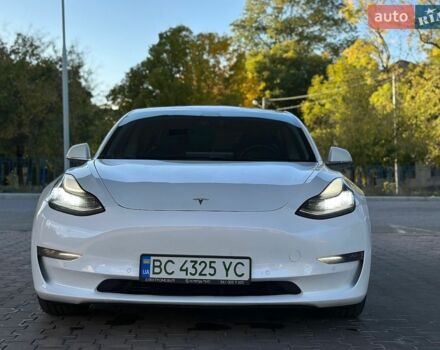 Белый Тесла Модель 3, объемом двигателя 0 л и пробегом 185 тыс. км за 15700 $, фото 1 на Automoto.ua