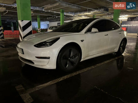 Белый Тесла Модель 3, объемом двигателя 0 л и пробегом 108 тыс. км за 15700 $, фото 1 на Automoto.ua