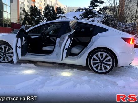 Білий Тесла Модель 3, об'ємом двигуна 0 л та пробігом 11400 тис. км за 19000 $, фото 1 на Automoto.ua
