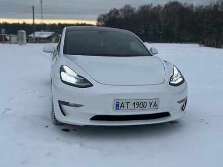 Белый Тесла Модель 3, объемом двигателя 0 л и пробегом 108 тыс. км за 23000 $, фото 1 на Automoto.ua