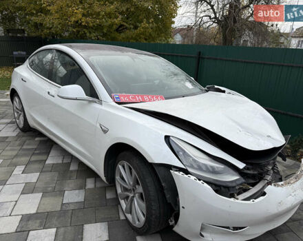 Білий Тесла Модель 3, об'ємом двигуна 0 л та пробігом 245 тис. км за 9999 $, фото 1 на Automoto.ua