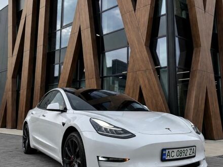 Білий Тесла Модель 3, об'ємом двигуна 0 л та пробігом 130 тис. км за 15300 $, фото 1 на Automoto.ua