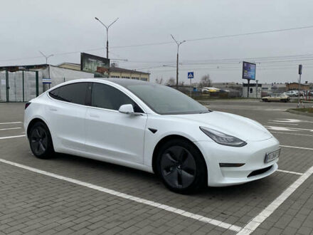 Белый Тесла Модель 3, объемом двигателя 0 л и пробегом 110 тыс. км за 17600 $, фото 1 на Automoto.ua