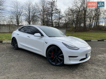 Тесла Модель 3 2019 в Львове на Automoto.ua Белый Тесла Модель 3, объемом двигателя 0 л и пробегом 48 тыс. км за 19300 $, фото 1 на Automoto.ua