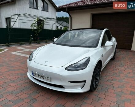 Белый Тесла Модель 3, объемом двигателя 0 л и пробегом 126 тыс. км за 17100 $, фото 1 на Automoto.ua