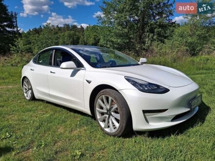 Білий Тесла Модель 3, об'ємом двигуна 0 л та пробігом 143 тис. км за 17200 $, фото 1 на Automoto.ua