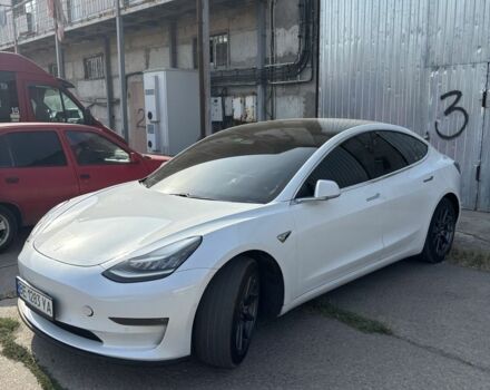 Білий Тесла Модель 3, об'ємом двигуна 0 л та пробігом 151 тис. км за 19000 $, фото 1 на Automoto.ua